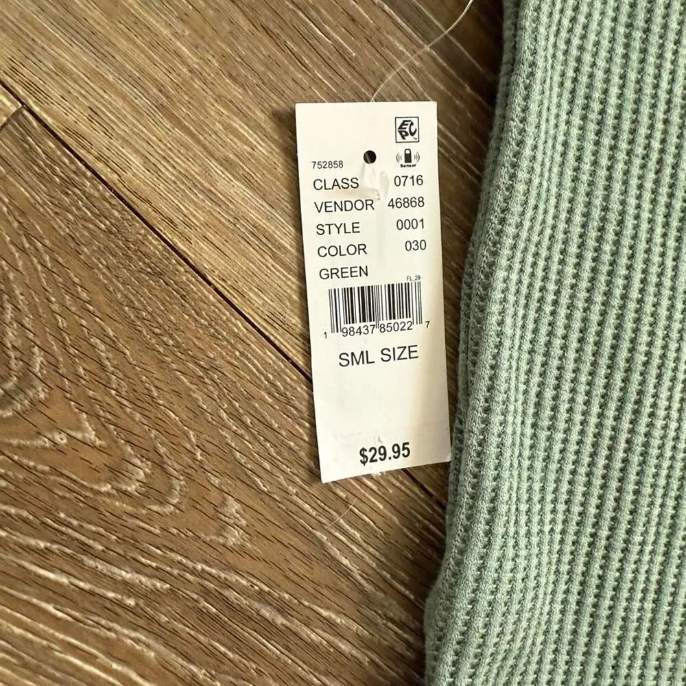 Pacsun Women's Green and Khaki Shirt - Picture 5 of 6